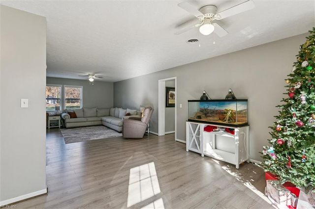 4699 Clopton DR, Hayes, VA 23072