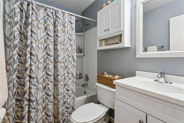 4699 Clopton DR, Hayes, VA 23072