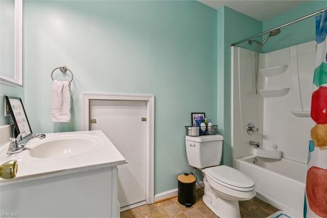 4699 Clopton DR, Hayes, VA 23072