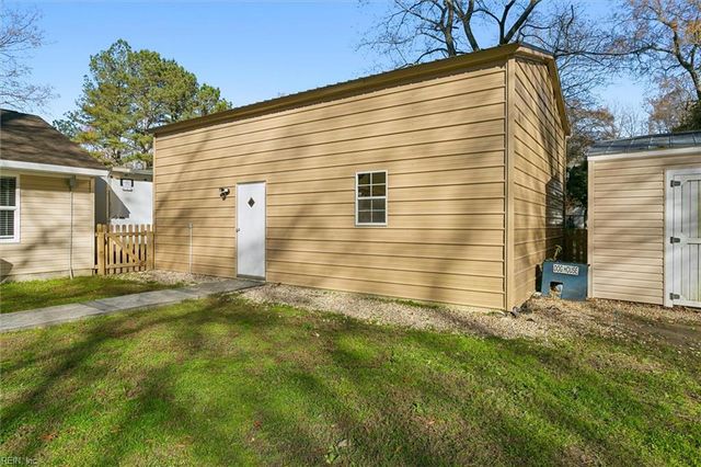 4699 Clopton DR, Hayes, VA 23072