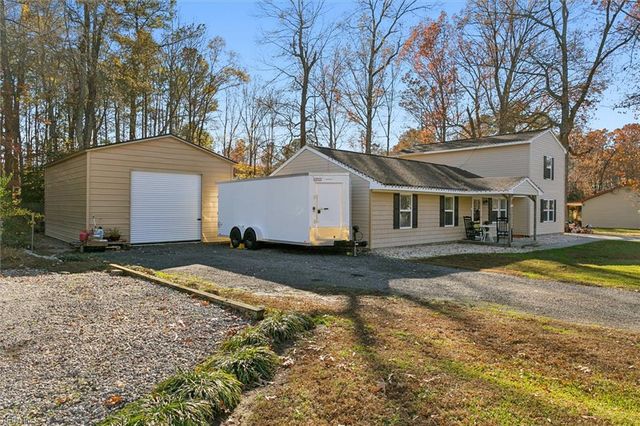 4699 Clopton DR, Hayes, VA 23072