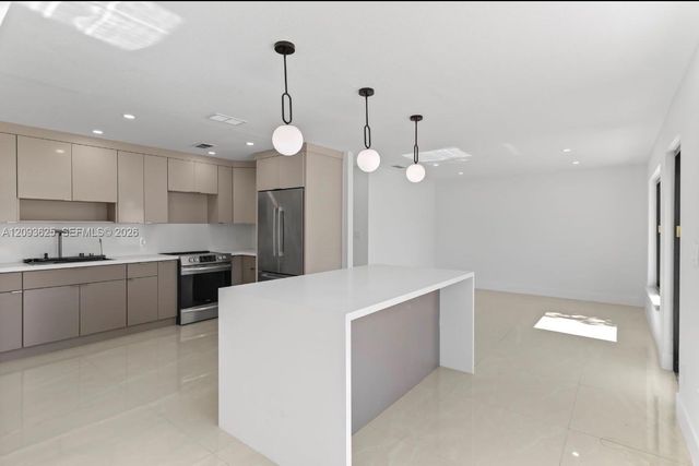 191 SE 6th Avenue, Hialeah, FL 33010