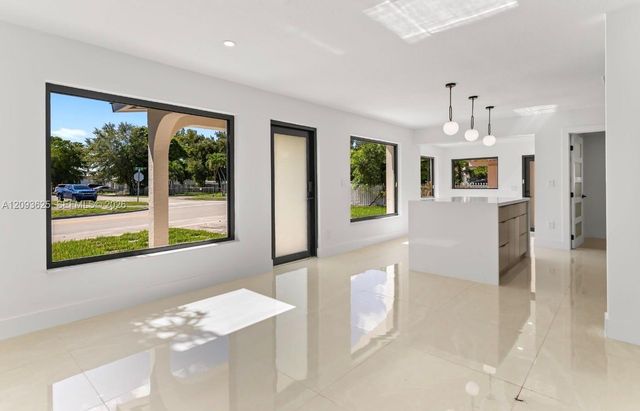 191 SE 6th Avenue, Hialeah, FL 33010