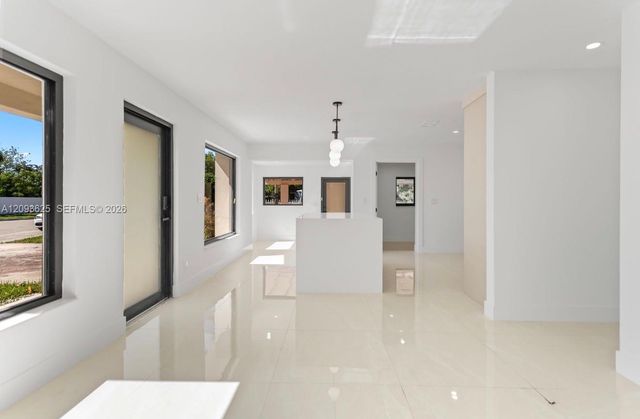 191 SE 6th Avenue, Hialeah, FL 33010