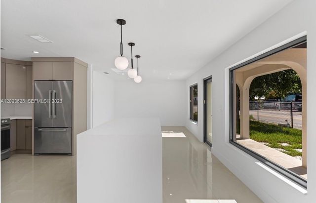 191 SE 6th Avenue, Hialeah, FL 33010
