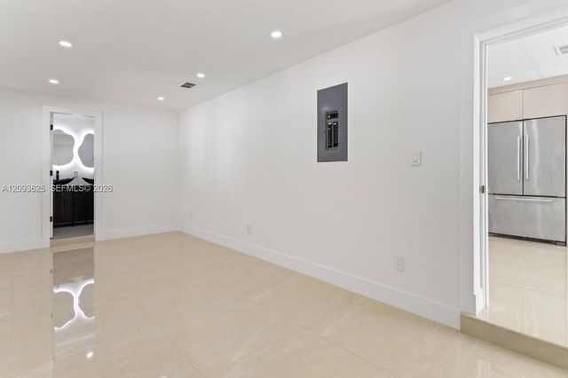 191 SE 6th Avenue, Hialeah, FL 33010