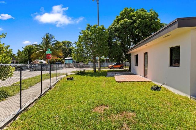 191 SE 6th Avenue, Hialeah, FL 33010