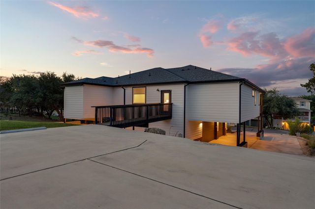 432 Venture BLVD S, Point Venture, TX 78645