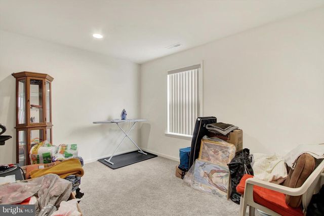 17 NATURES WAY CIR, New Oxford, PA 17350