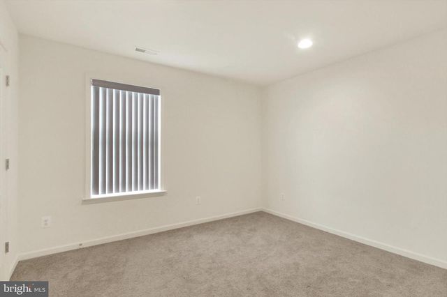 17 NATURES WAY CIR, New Oxford, PA 17350
