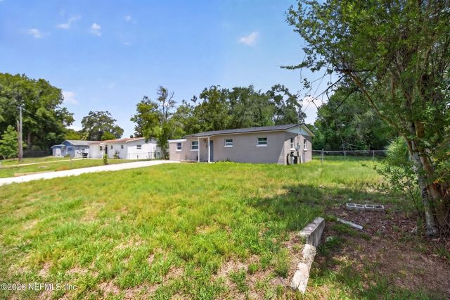 341 PARKWOOD Drive, Orange Park, FL 32073