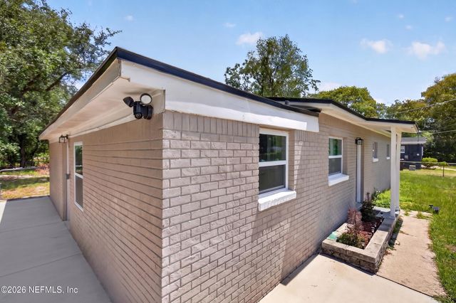 341 PARKWOOD Drive, Orange Park, FL 32073
