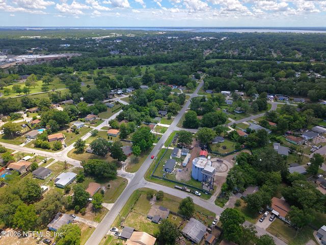 341 PARKWOOD Drive, Orange Park, FL 32073