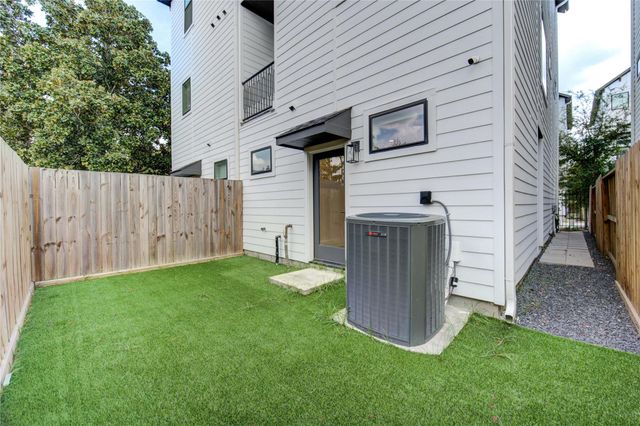 10926 Fire Creek Drive, Houston, TX 77043