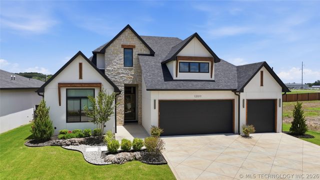 12011 S Vandalia Avenue, Tulsa, OK 74137