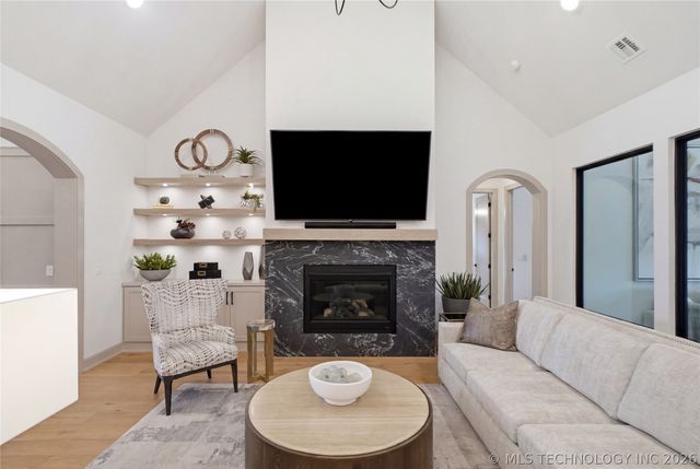 12011 S Vandalia Avenue, Tulsa, OK 74137