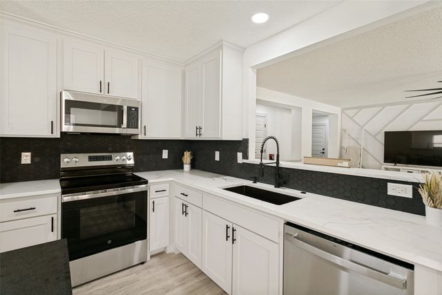 5960 Mckaskle Drive, Fort Worth, TX 76119