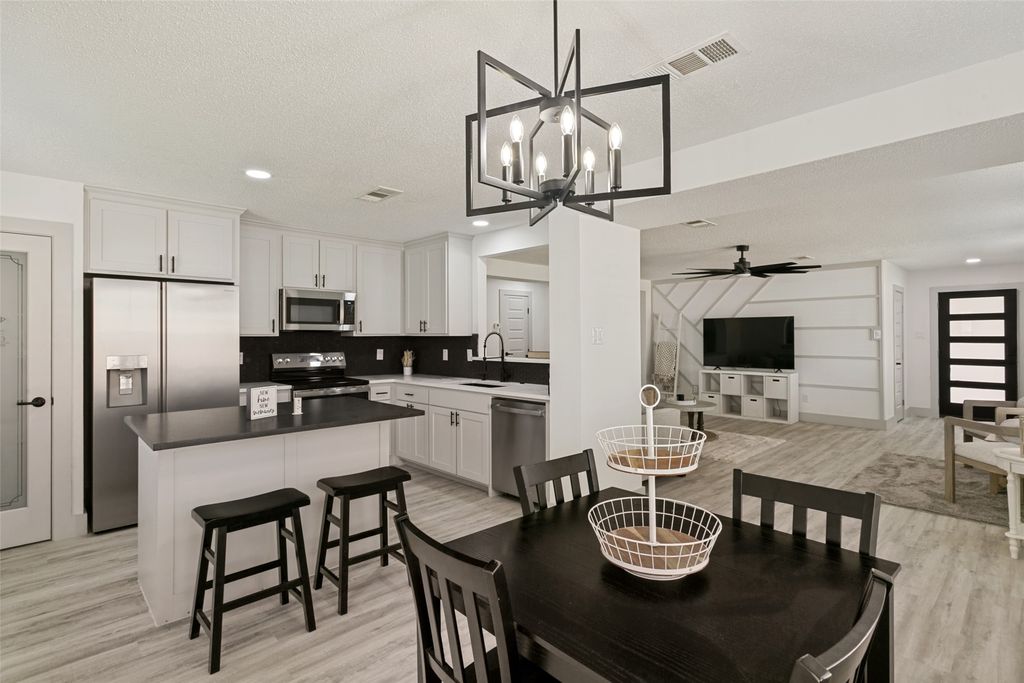 5960 Mckaskle Drive, Fort Worth, TX 76119