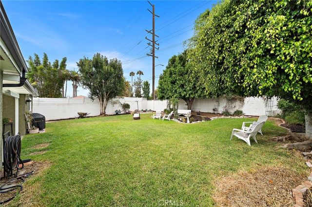 17697 Santa Cristobal Street, Fountain Valley, CA 92708