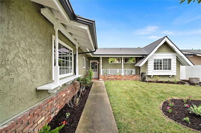 17697 Santa Cristobal Street, Fountain Valley, CA 92708