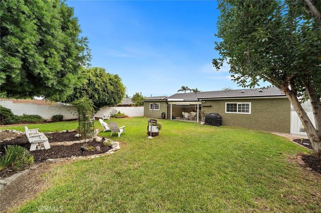 17697 Santa Cristobal Street, Fountain Valley, CA 92708