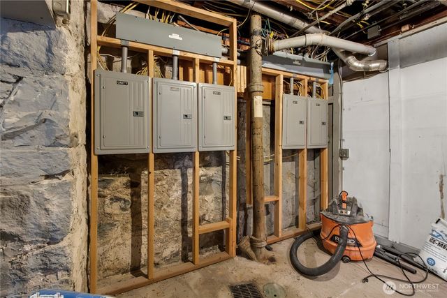 523 N E Street, Tacoma, WA 98403