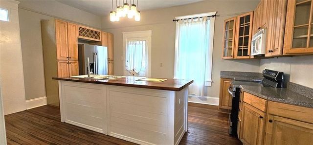 1047 Ridge Avenue, Stone Mountain, GA 30083