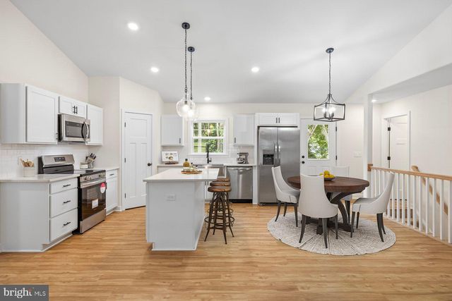 8354 COOLIDGE CIR, King George, VA 22485