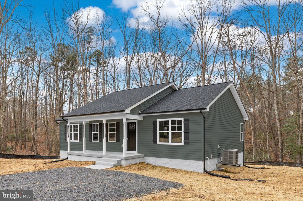 8354 COOLIDGE CIR, King George, VA 22485