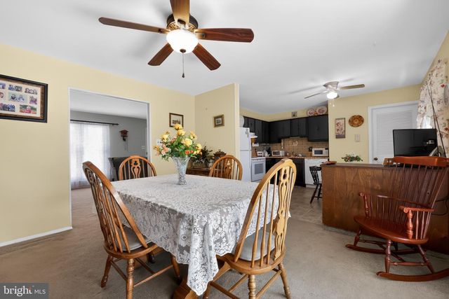 227 TENBY CHASE DR, Delran, NJ 08075
