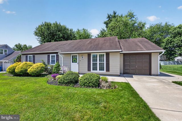 227 TENBY CHASE DR, Delran, NJ 08075