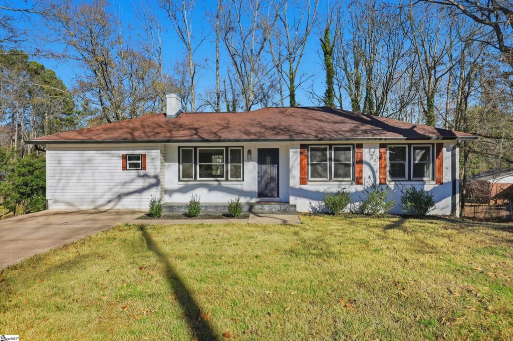 601 S D Street, Easley, SC 29640