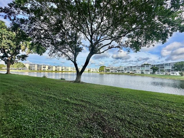 1058 E Harwood E 1058, Deerfield Beach, FL 33442