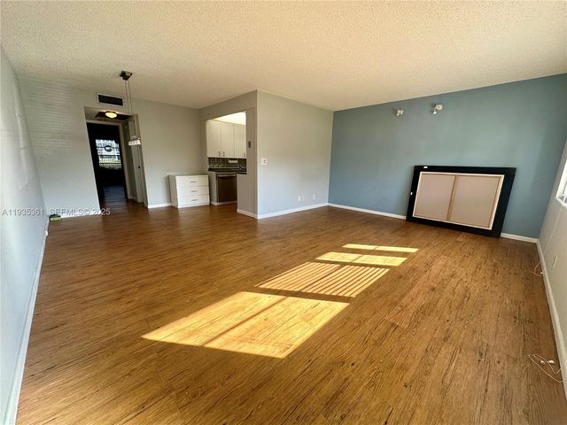 1058 E Harwood E 1058, Deerfield Beach, FL 33442