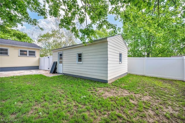1793 Lealand Avenue, Poland, OH 44514