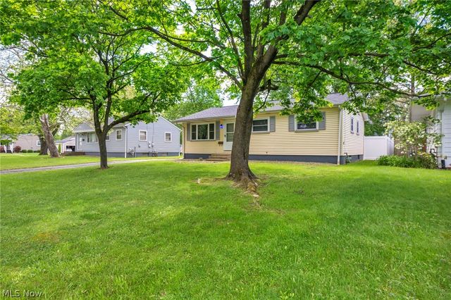 1793 Lealand Avenue, Poland, OH 44514