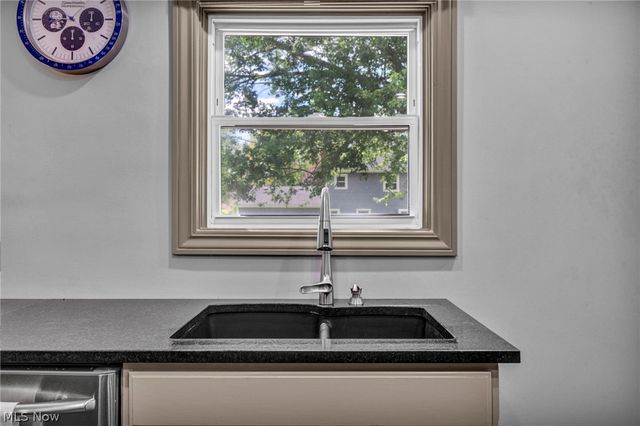 1793 Lealand Avenue, Poland, OH 44514