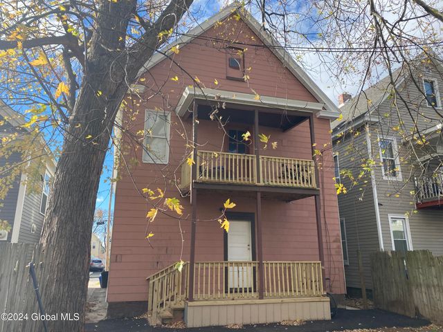 907 Delamont Avenue, Schenectady, NY 12307