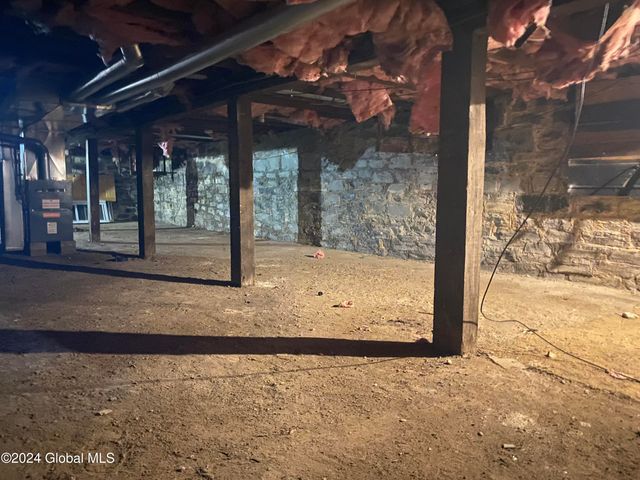 907 Delamont Avenue, Schenectady, NY 12307