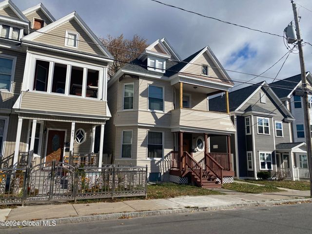 907 Delamont Avenue, Schenectady, NY 12307