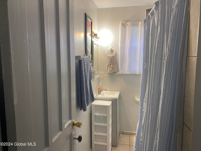 907 Delamont Avenue, Schenectady, NY 12307