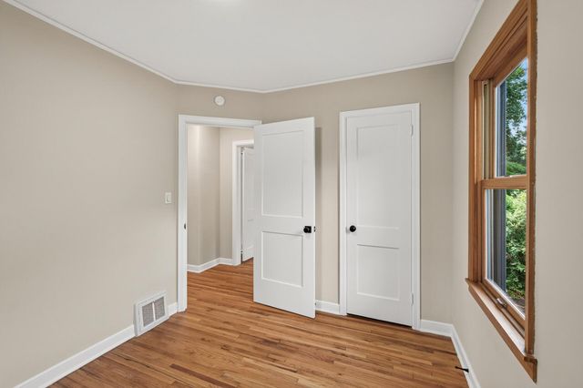 4513 30th Avenue S, Minneapolis, MN 55406