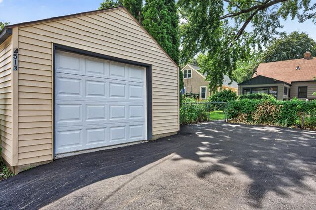 4513 30th Avenue S, Minneapolis, MN 55406