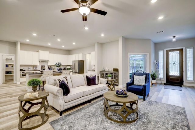 40724 Lost San Saba Lane, Montgomery, TX 77316