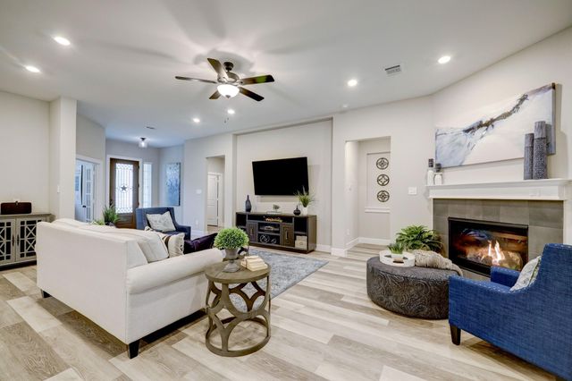 40724 Lost San Saba Lane, Montgomery, TX 77316