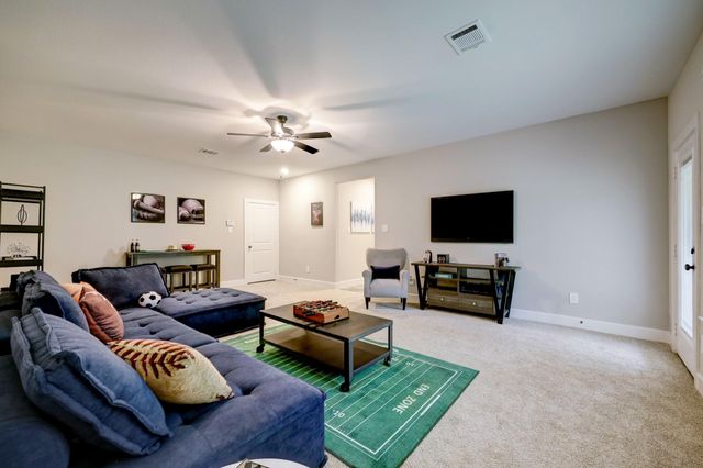40724 Lost San Saba Lane, Montgomery, TX 77316