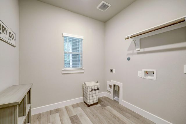 40724 Lost San Saba Lane, Montgomery, TX 77316