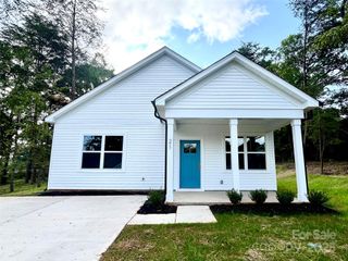 21 East Street, Granite Falls, NC 28630
