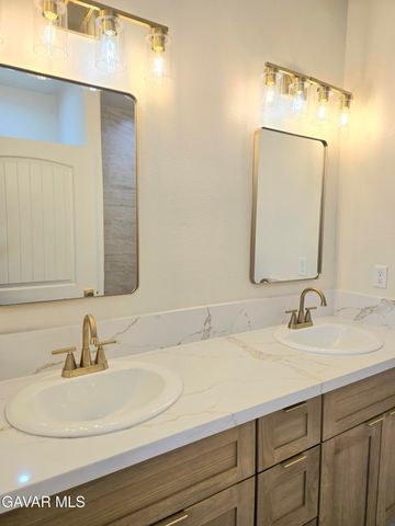 8184 Kalmia Avenue, California City, CA 93505