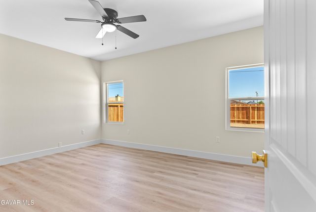 8184 Kalmia Avenue, California City, CA 93505